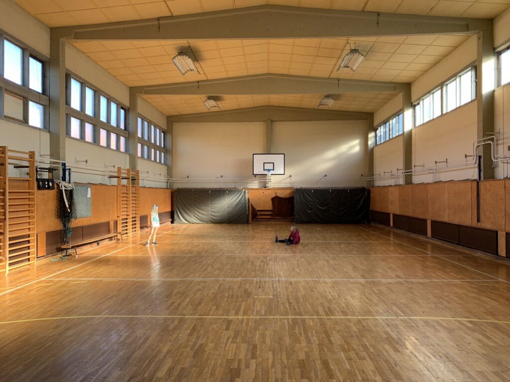 Lange Henne Turnhalle
